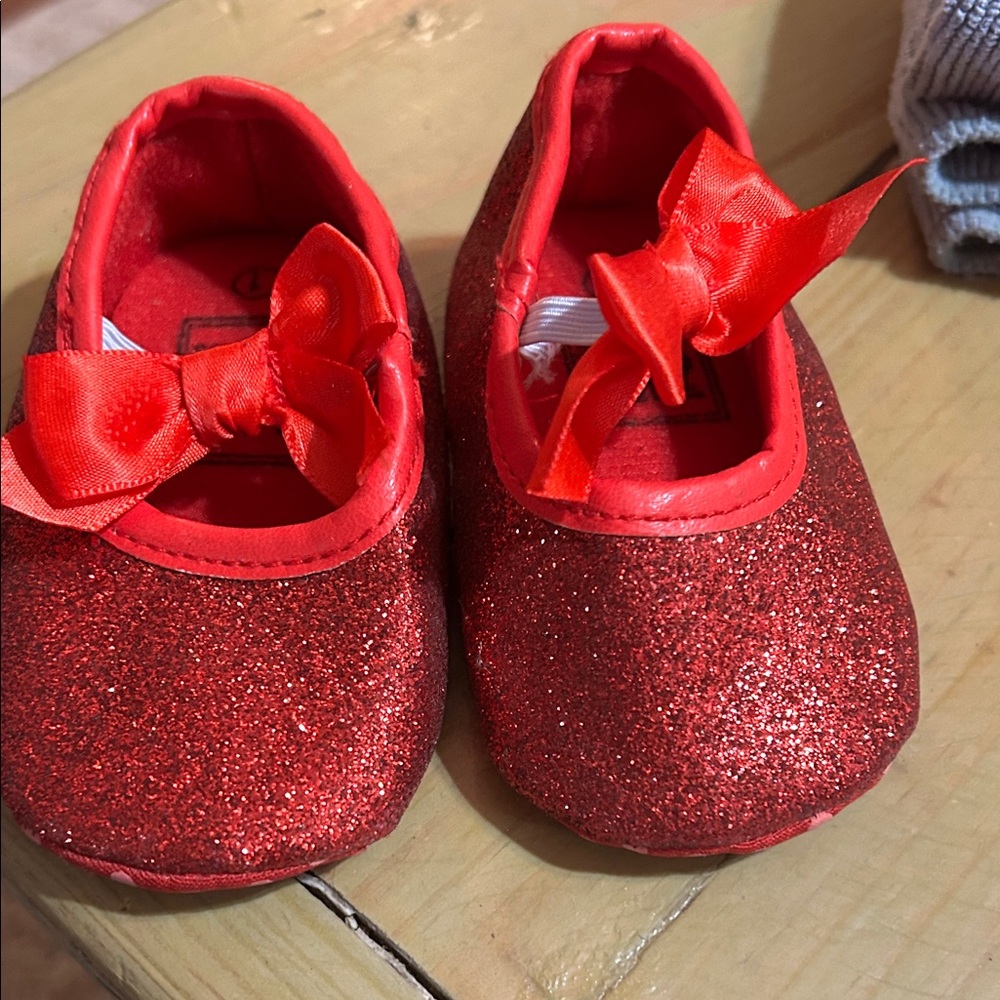 Glittery Red Baby Shoes with Bow - Picture 3 of 4